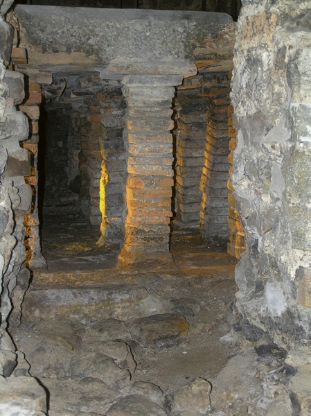 Prvý známy systém podpodlahového geotermálneho kúrenia v kúpeľoch