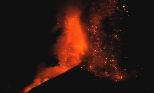 Zmeny tiaže - vulkán